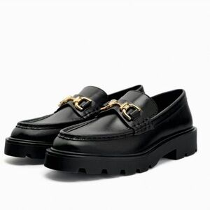 ZARS LUG SOLE LEATHER LOAFERS‎ Black Loafers with Gold Buckle